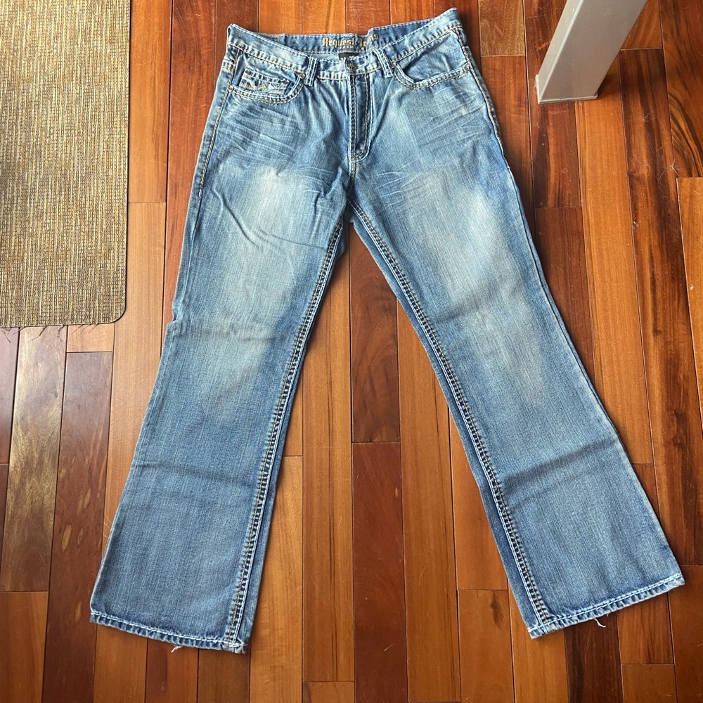 REQUEST JEANS PREMIUM MEN. 35W/32L. BOOT CUT.